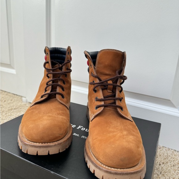 Selling my Gucci Lace up sedue boots - Picture 3 of 7